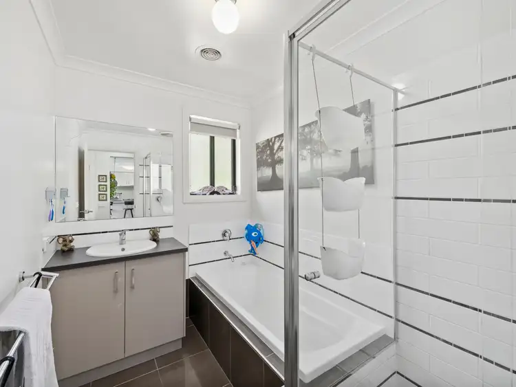 Third view of Homely house listing, 6 Sophia Close, Corowa NSW 2646