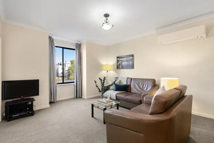 43/11 Regal Place