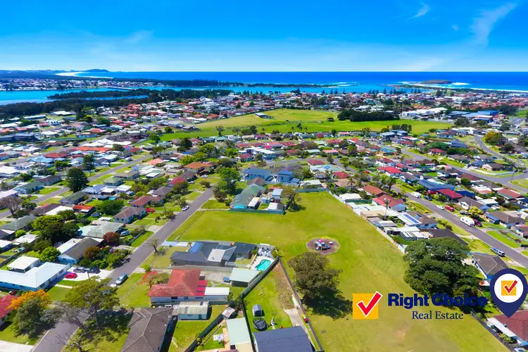 Main view of Homely house listing, 4 Elouera Street, Lake Illawarra NSW 2528