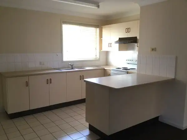 Second view of Homely unit listing, 2/91 Queen Elizabeth Drive, Armidale NSW 2350
