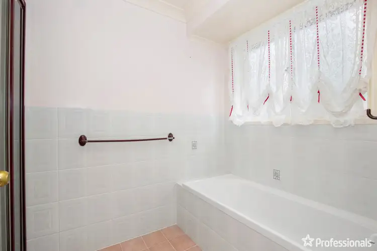 Fifth view of Homely house listing, 31 Eleanor Close, Armidale NSW 2350