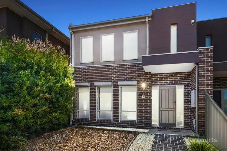 32 Nobel Banks Drive, Cairnlea VIC 3023