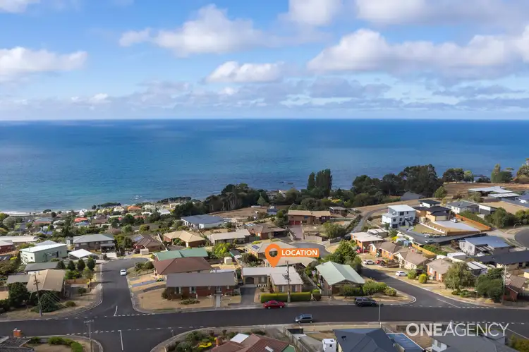9 Hales Street, Penguin TAS 7316