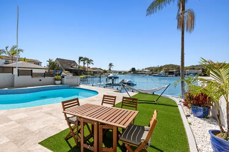 117 Helmsman Blvd, St Huberts Island NSW 2257