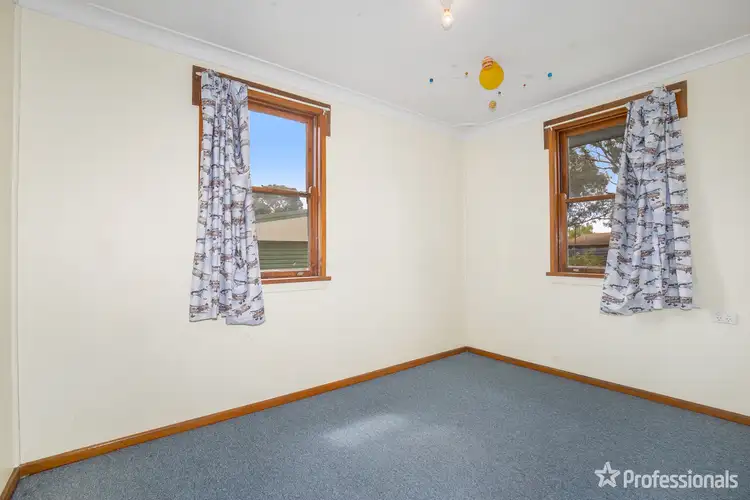 Fifth view of Homely house listing, 5 Fayle Avenue, Armidale NSW 2350