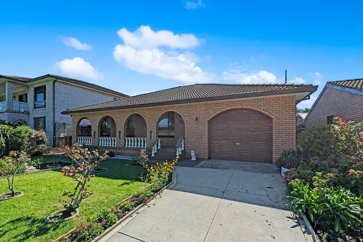 43 Crest Road, Albion Park NSW 2527