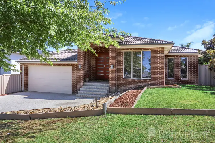 11 Fraserburgh Crescent, Greenvale VIC 3059
