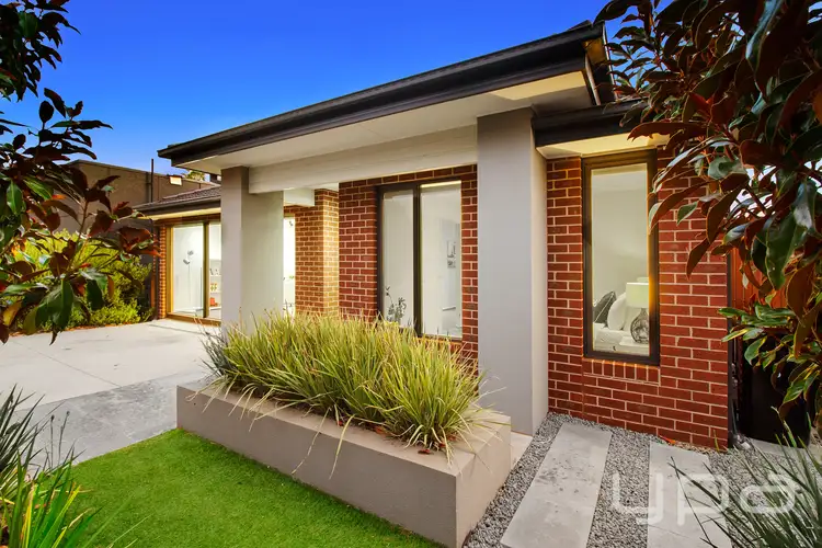 Second view of Homely house listing, 5 Fenway Street, Strathtulloh VIC 3338