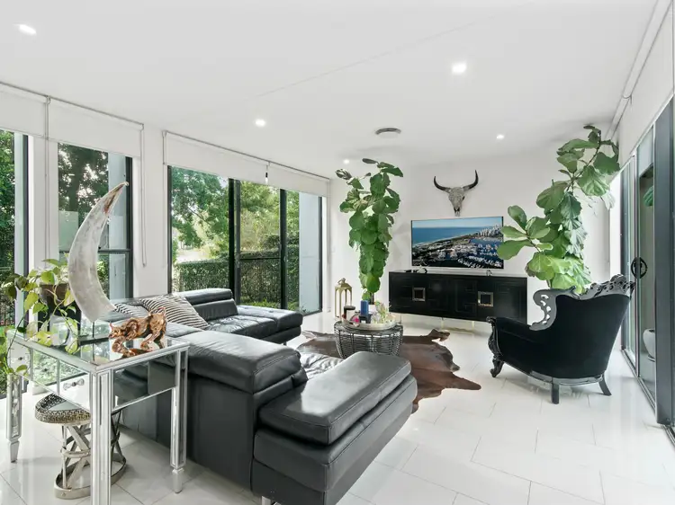 916 Medinah Avenue, Robina QLD 4226