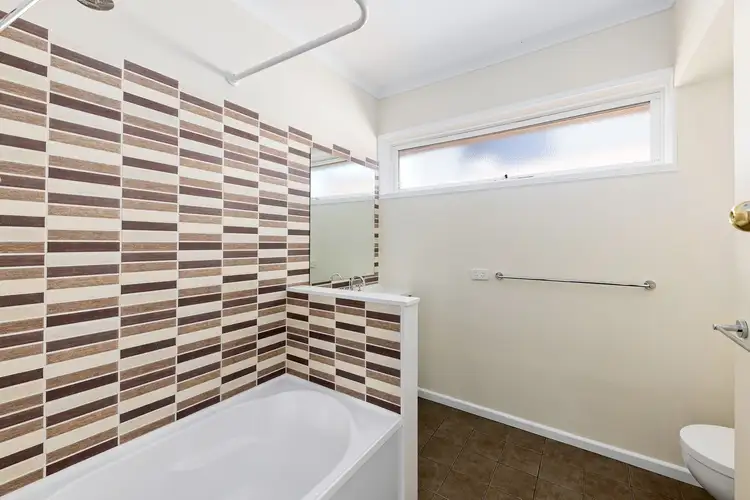 Sixth view of Homely house listing, 1 Byron Avenue, Keilor East VIC 3033