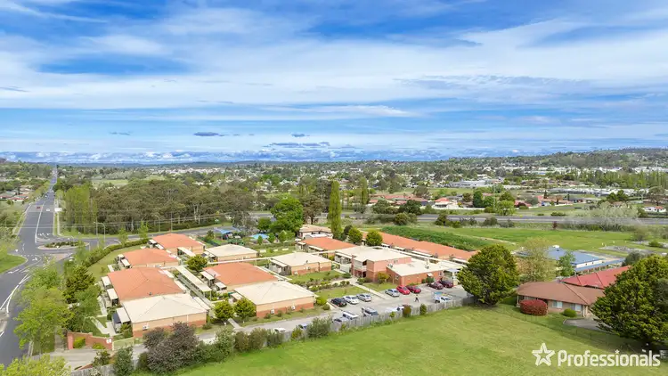 52/80-92 Queen Elizabeth Drive, Armidale NSW 2350