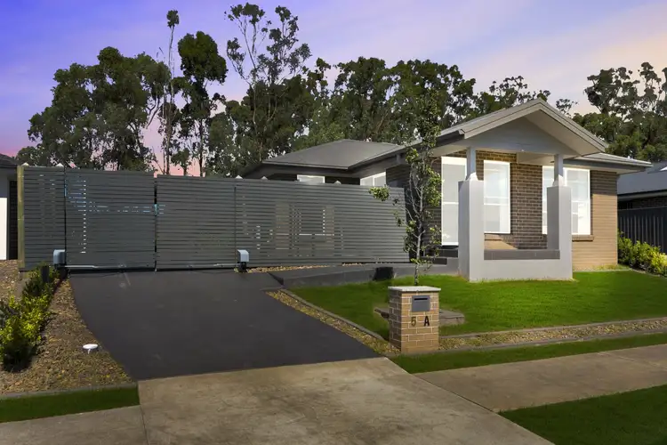 5a Howard Loop, Oran Park NSW 2570