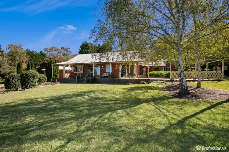 39 Lynland Drive, Armidale NSW 2350