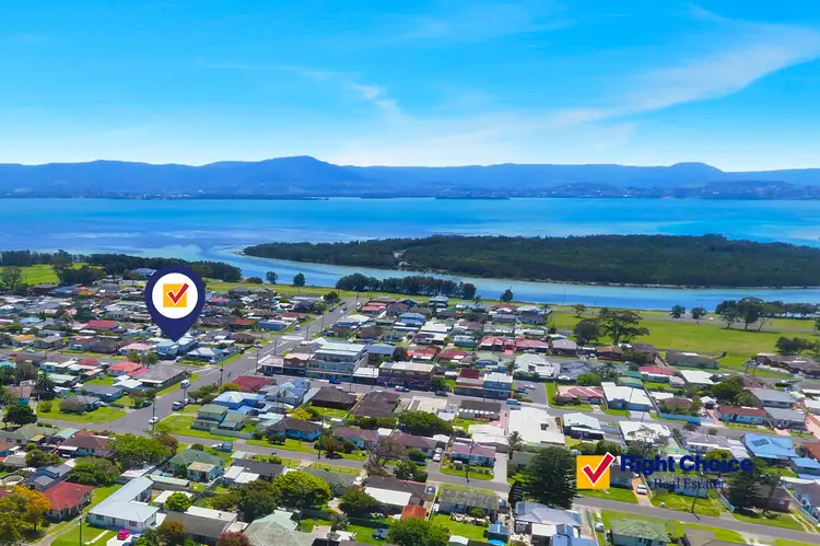 Third view of Homely townhouse listing, 1/84 Addison Avenue, Lake Illawarra NSW 2528