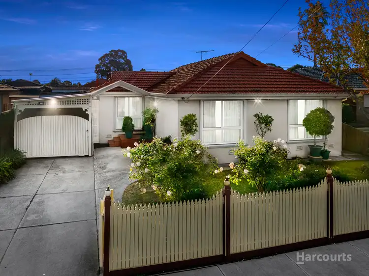 8 President Road, Albanvale VIC 3021