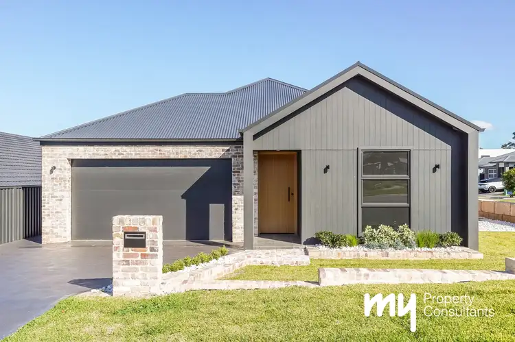 2 Walnut Way, Spring Farm NSW 2570