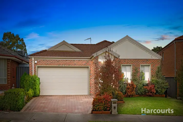29 Heysen Parkway, Caroline Springs VIC 3023