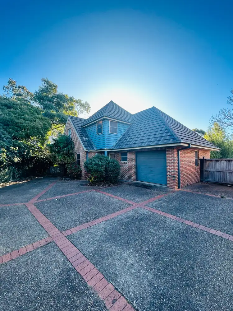 Main view of Homely townhouse listing, 2/3 Carlow Close, Armidale NSW 2350