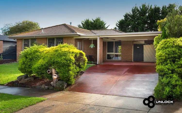 7 Carey Street, Cranbourne North VIC 3977
