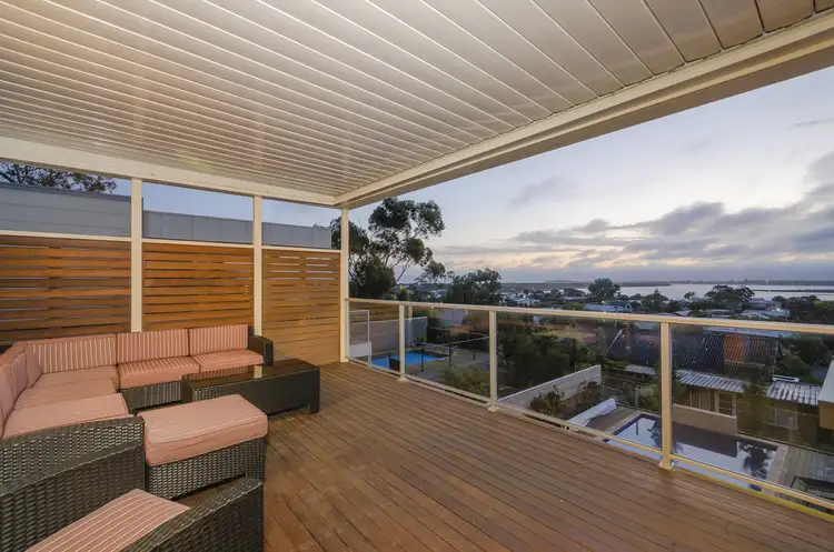 1/22 Mallaluka Avenue, Ocean Grove VIC 3226