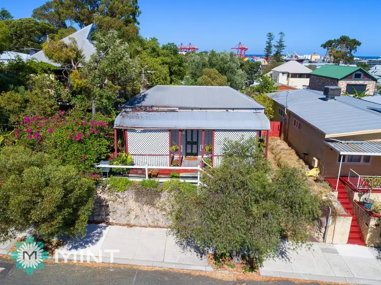 17 Sewell St, East Fremantle WA 6158