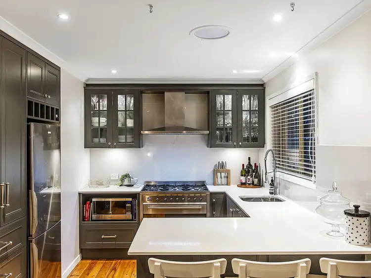 8 Shona Close, Narara NSW 2250