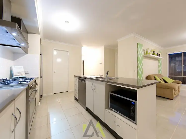Fourth view of Homely house listing, 8 Warrenwood Place, Langwarrin VIC 3910