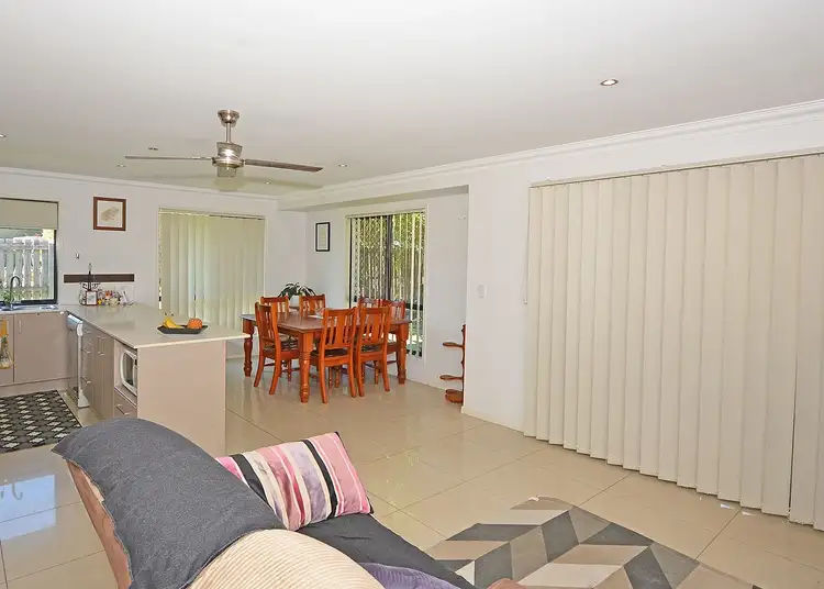 Fourth view of Homely house listing, 7b Debra Court, Urangan QLD 4655