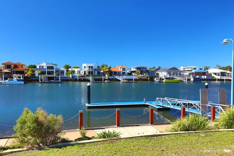 6 Tarawa Street, Kawana Island QLD 4575