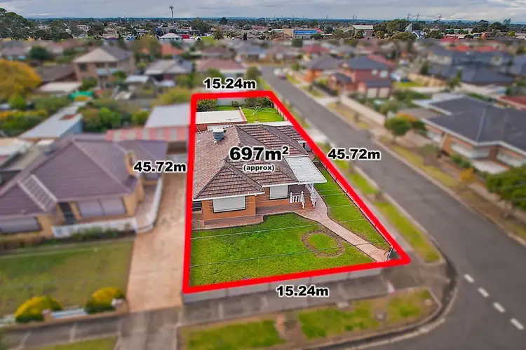 34 Joan Street, Sunshine West VIC 3020