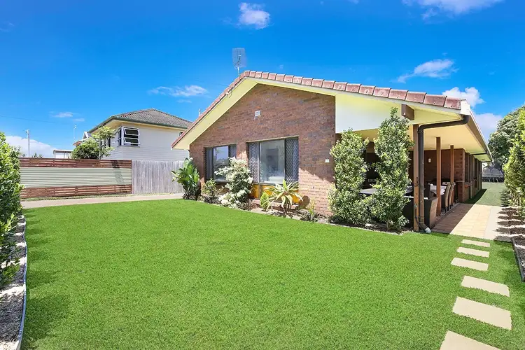 24 Taylor Avenue, Golden Beach QLD 4551