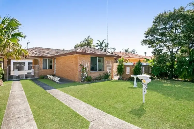 5 Neptune Street, Umina Beach NSW 2257