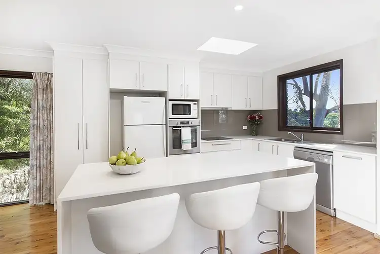 120 Sladden Road, Yarrawarrah NSW 2233