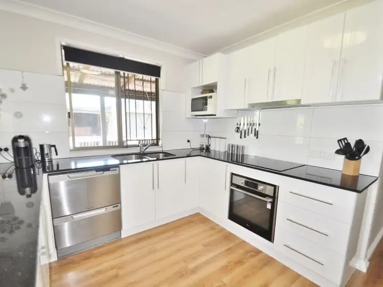 9-11 Alexander Street, Woodridge QLD 4114