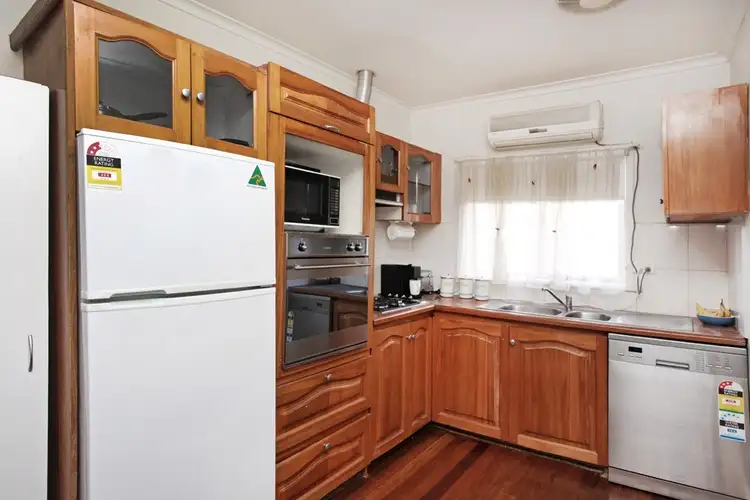 Second view of Homely unit listing, 5/2 Alexandra Avenue, Sunshine VIC 3020