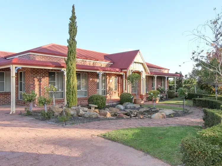 19 Fantail Crescent, Ellenbrook WA 6069