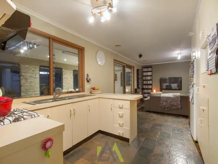 Second view of Homely house listing, 5 Lexton Court, Seaford VIC 3198