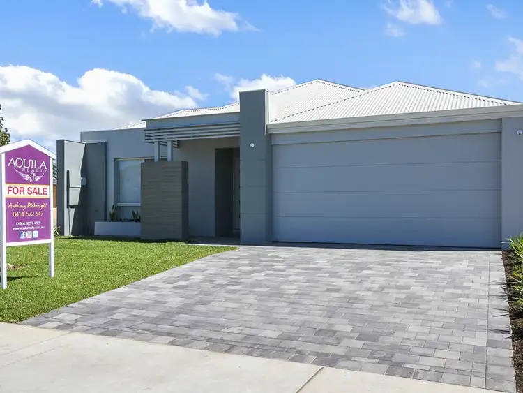 11 Alverda Parade, Aveley WA 6069