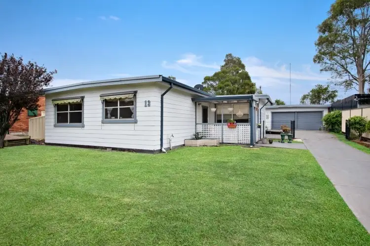 13 Taylor Avenue, Thornton NSW 2322