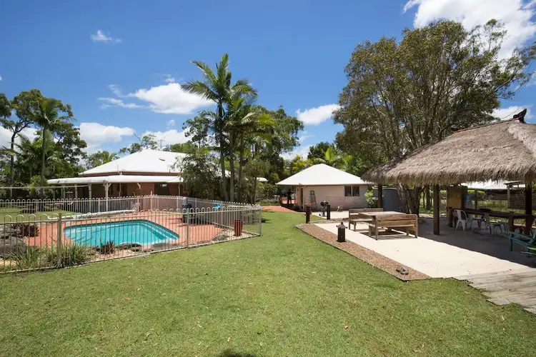 6 Kintra Crt, Branyan QLD 4670