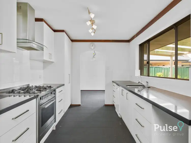 Seventh view of Homely house listing, 2 Aries Court, Shelley WA 6148