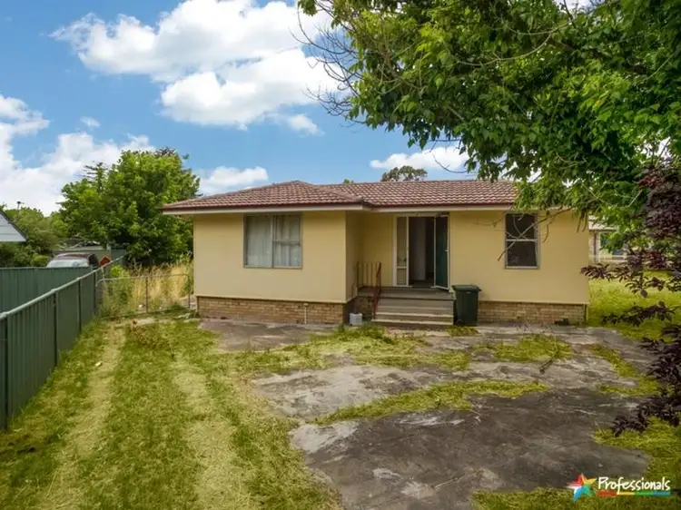 Third view of Homely house listing, 1 McIntosh Crescent, Armidale NSW 2350