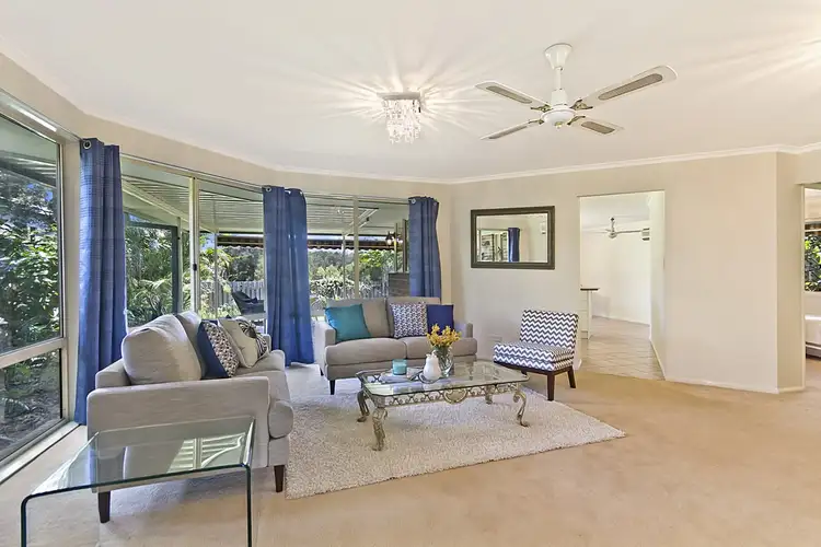 27 Casuarina Drive, Elanora QLD 4221