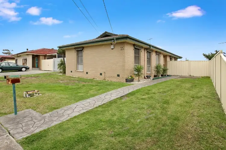 25 Warmington Road, Sunshine West VIC 3020