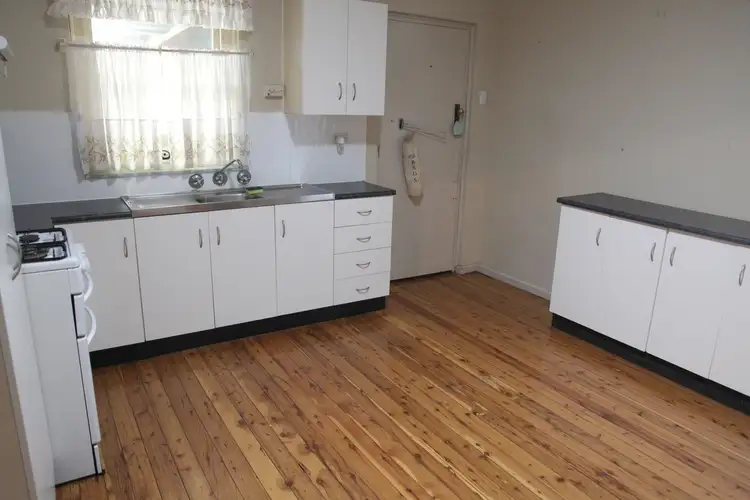 Fourth view of Homely house listing, 42 Fernleigh Road, Wagga Wagga NSW 2650