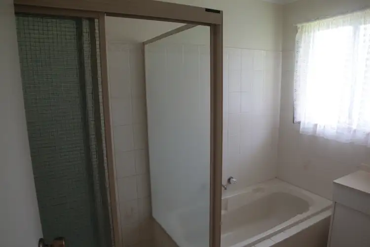 Seventh view of Homely house listing, 98 Dalman Parkway, Glenfield Park NSW 2650