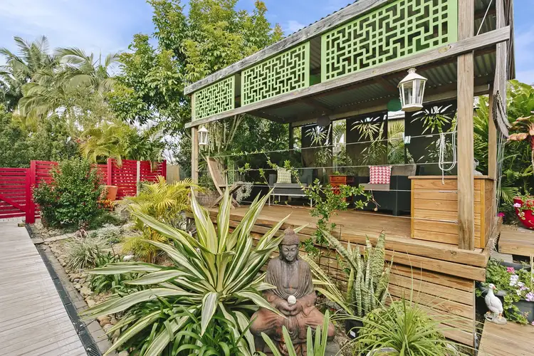 2/22 Stephenson Street, Labrador QLD 4215