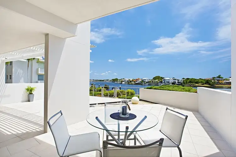 3/7 Grand Parade, Kawana Island QLD 4575