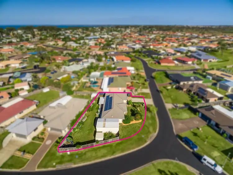 14 Hyperno Road, Point Vernon QLD 4655