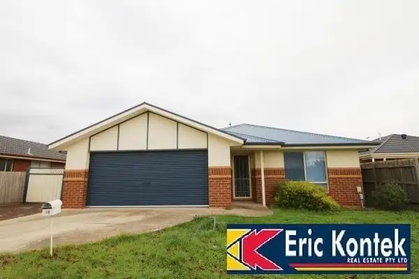18 Staton Cres, Melton West VIC 3337